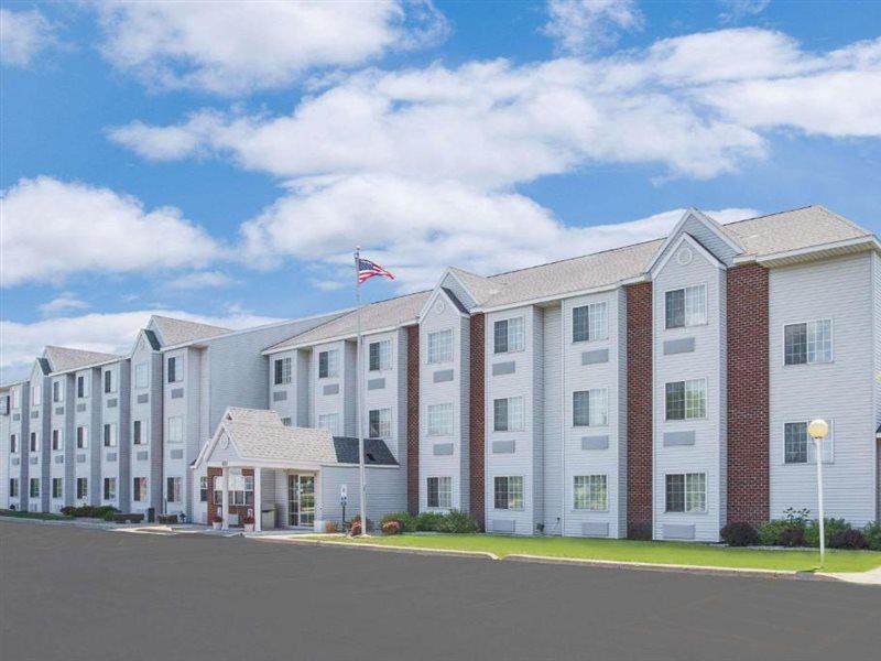 Microtel Inn & Suites By Wyndham Fond Du Lac Zewnętrze zdjęcie