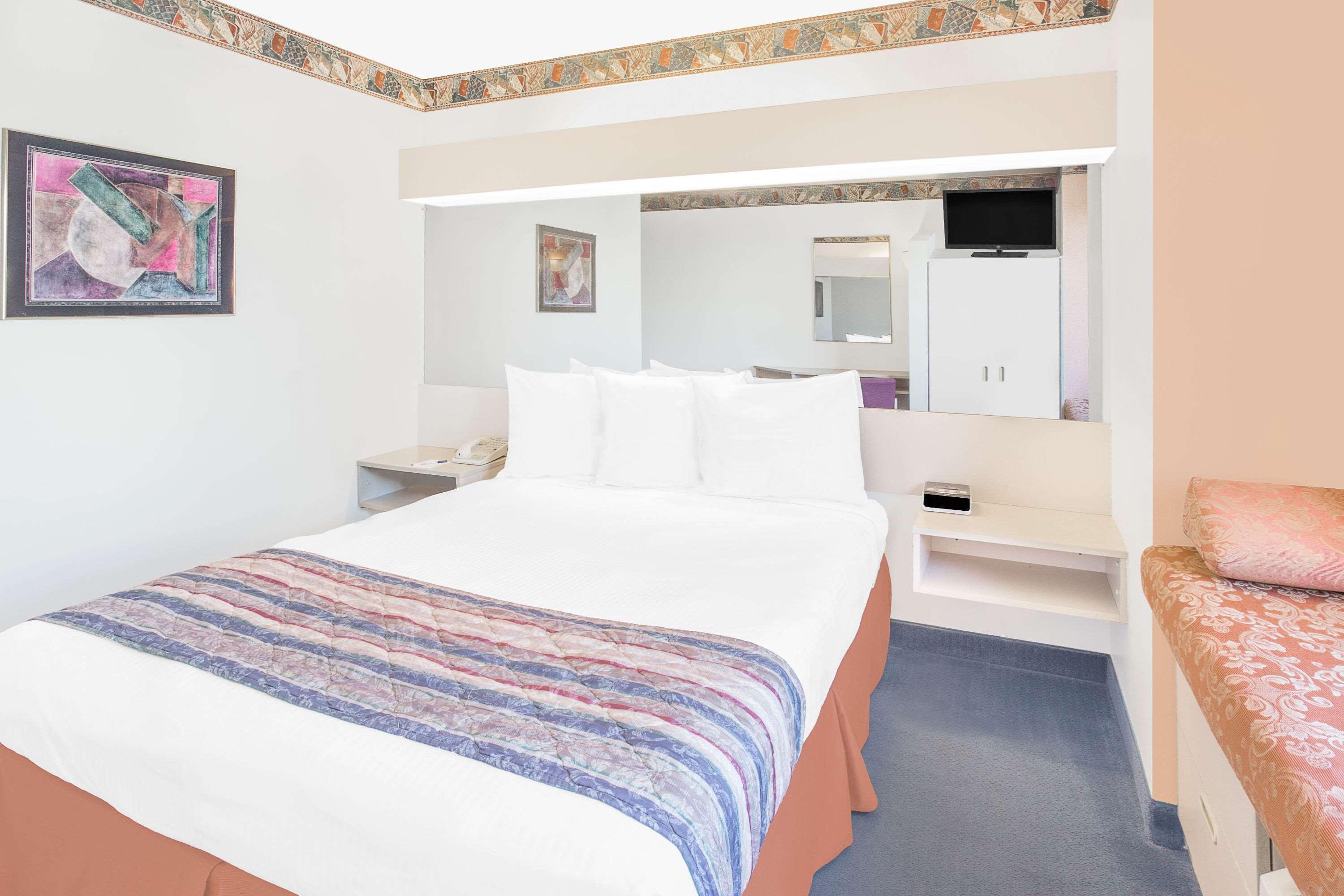 Microtel Inn & Suites By Wyndham Fond Du Lac Zewnętrze zdjęcie