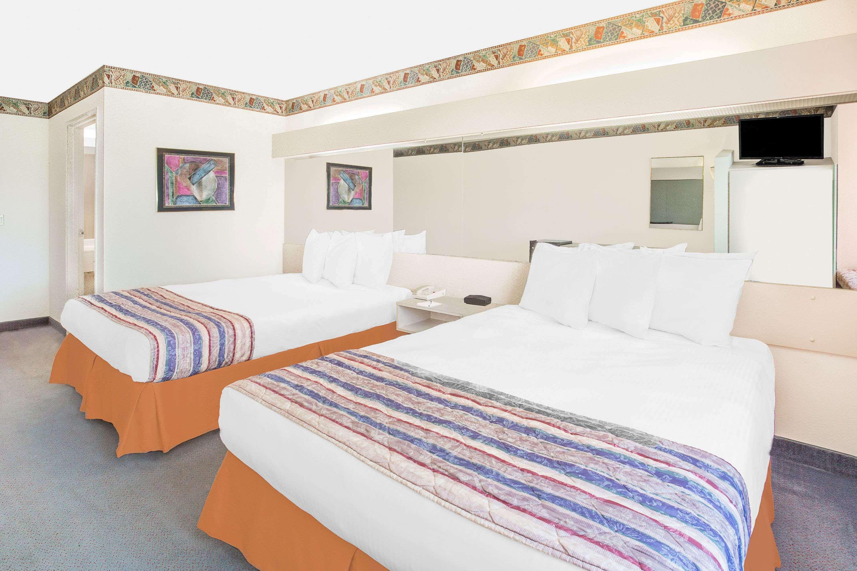 Microtel Inn & Suites By Wyndham Fond Du Lac Zewnętrze zdjęcie