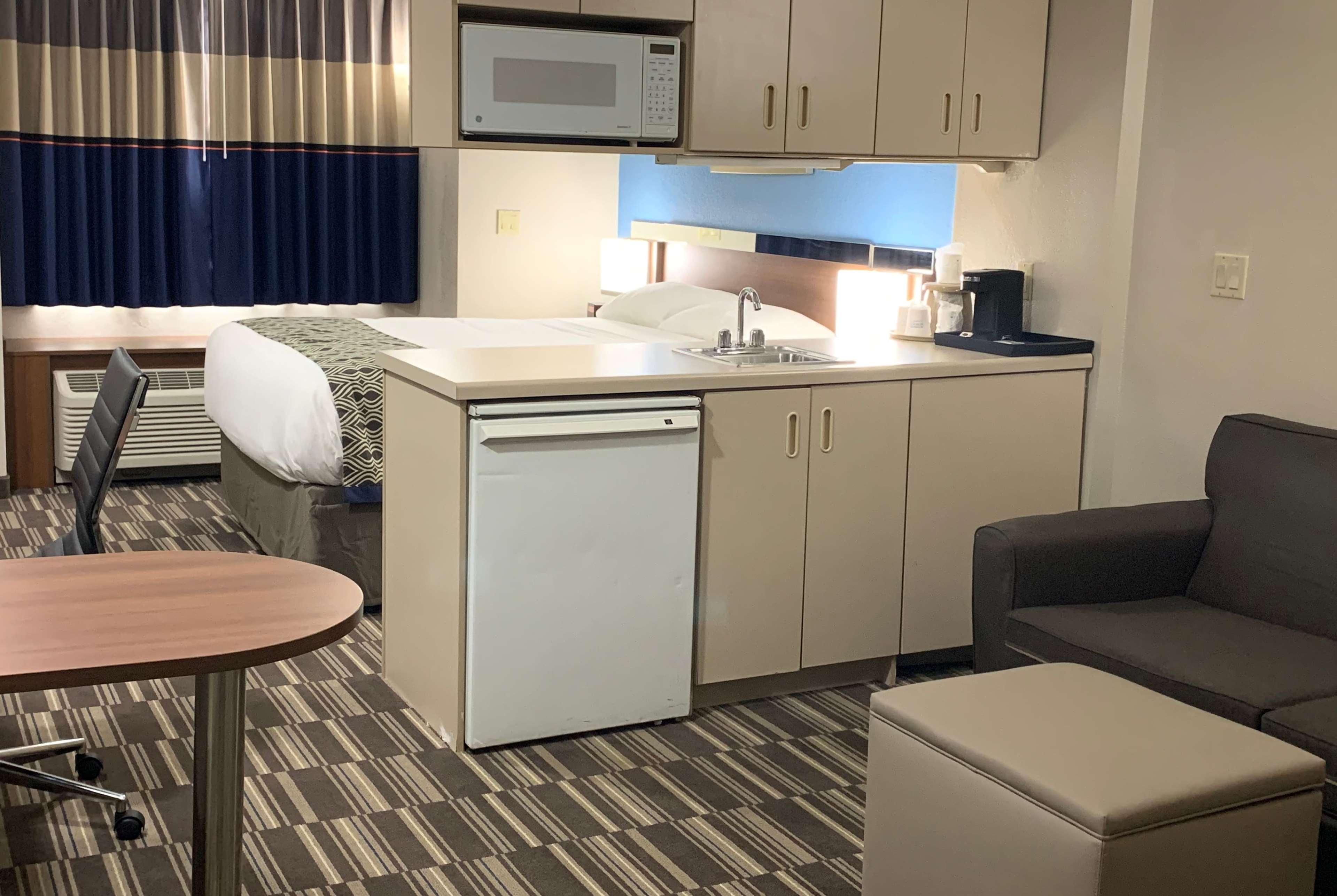 Microtel Inn & Suites By Wyndham Fond Du Lac Zewnętrze zdjęcie