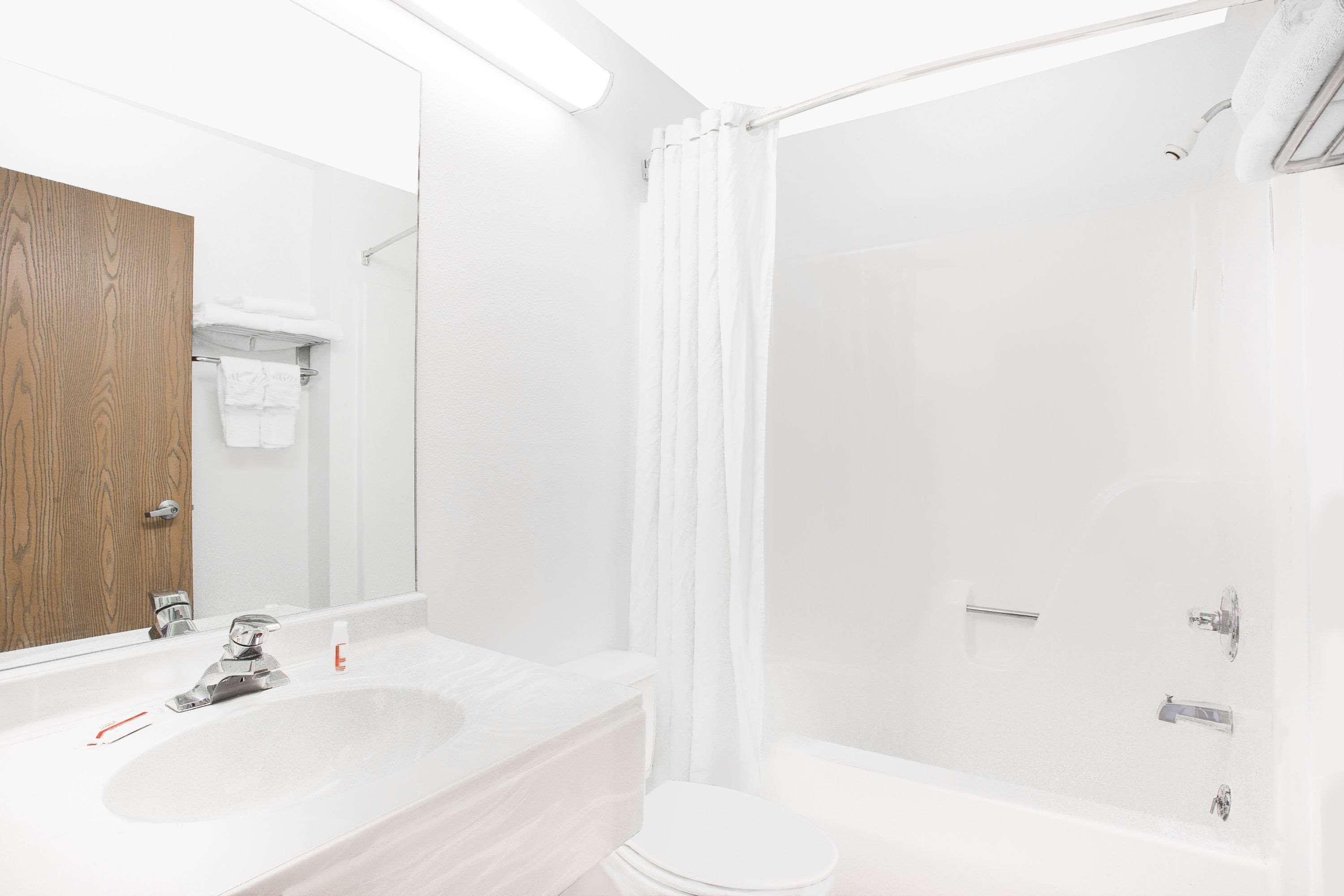 Microtel Inn & Suites By Wyndham Fond Du Lac Zewnętrze zdjęcie