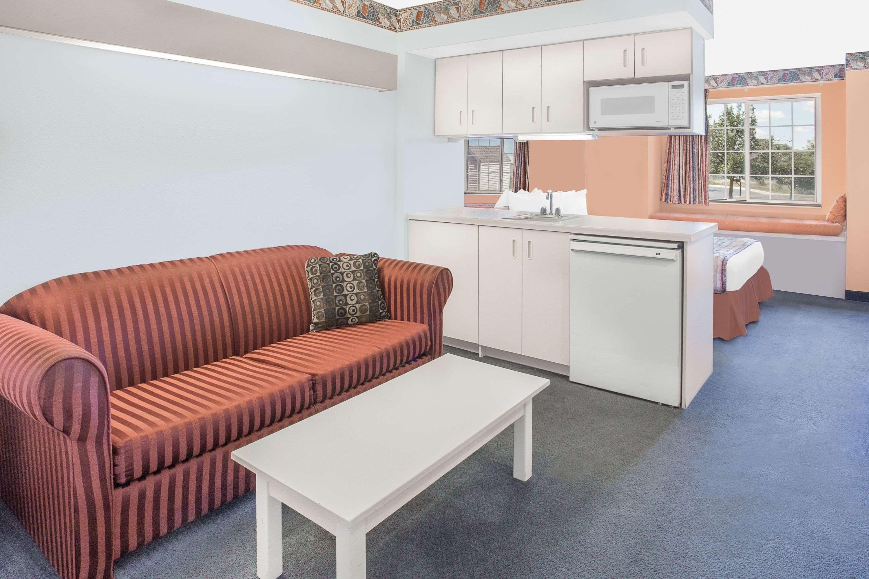 Microtel Inn & Suites By Wyndham Fond Du Lac Zewnętrze zdjęcie