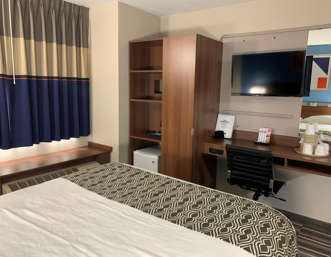 Microtel Inn & Suites By Wyndham Fond Du Lac Zewnętrze zdjęcie